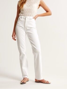 Abercrombie & Fitch The 90s Straight Ultra High Rise Women Jeans in White